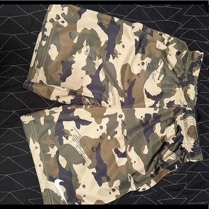 NIKE Mens Athletic Shorts With Pockets and Drawstring Waist - Camo Sz S
